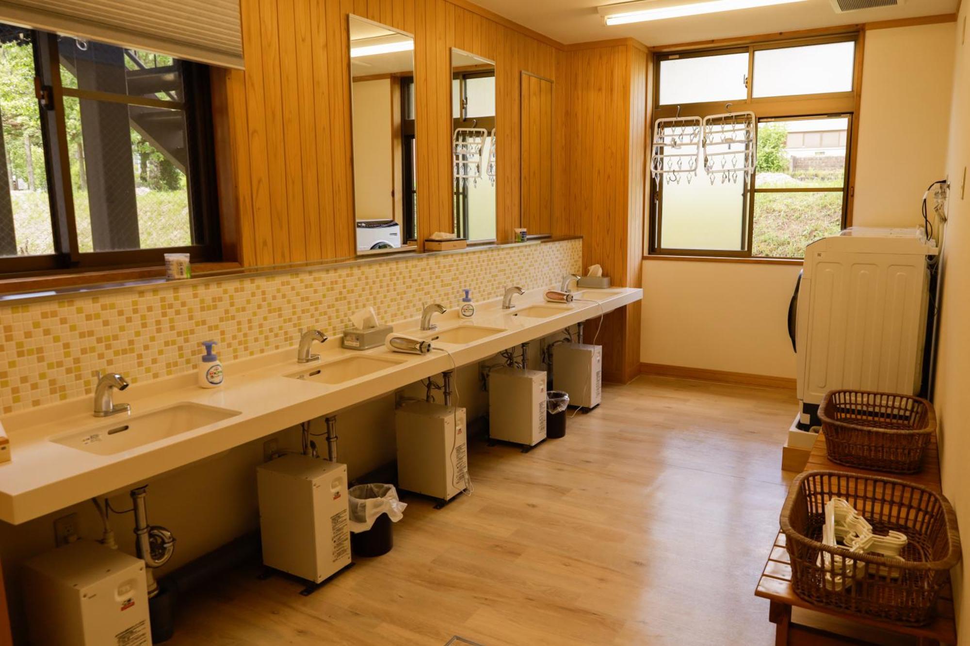 馬籠ふるさと学校 Magome Furusato Gakkou Накацугава Экстерьер фото
